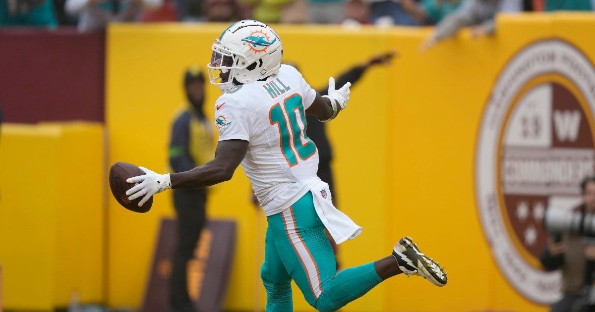 Miami Dolphins win and record a glorious record