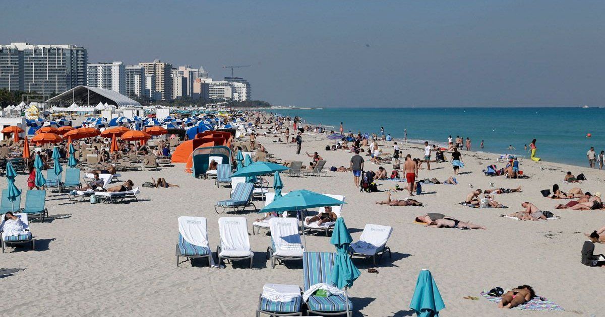 How do 137 million visitors impact Florida's coffers?