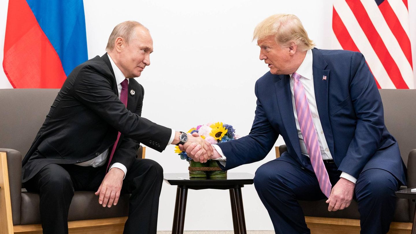 2019 – drei Jahre vor dem Krieg in der Ukraine – hatten sich Wladimir Putin und Donald Trump beim G20-Gipfel getroffen