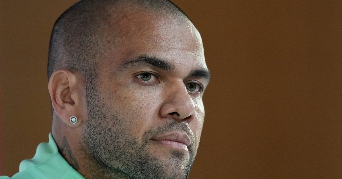Dani Alves remains in prison for another night awaiting deposit of bail