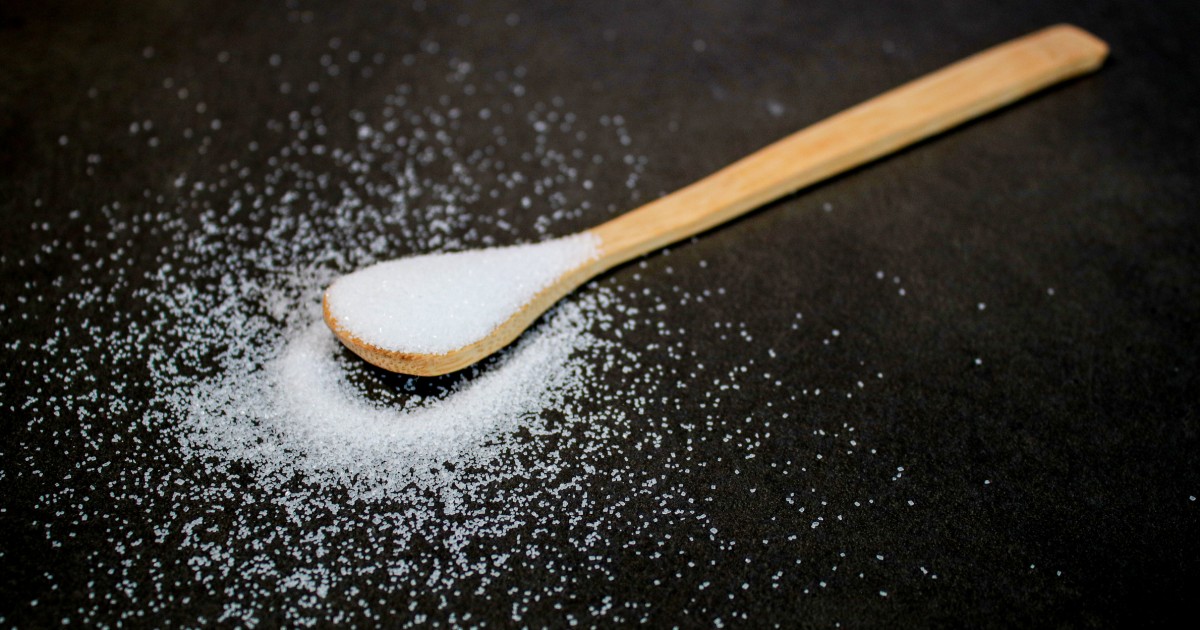 A popular low-calorie sweetener may be more dangerous for the heart than sugar, a new study suggests