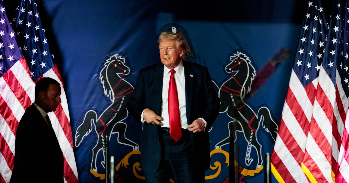 Possible Donald Trump win would give dollar a 'boost' - Morgan Stanley