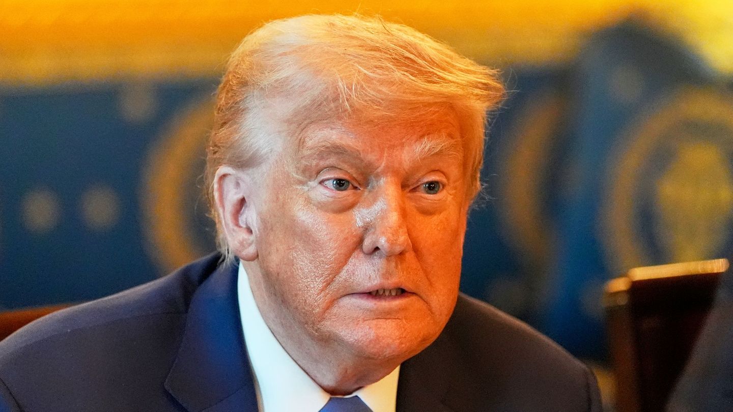 Donald Trump sagt der Ukraine weitere Waffenlieferungen zu