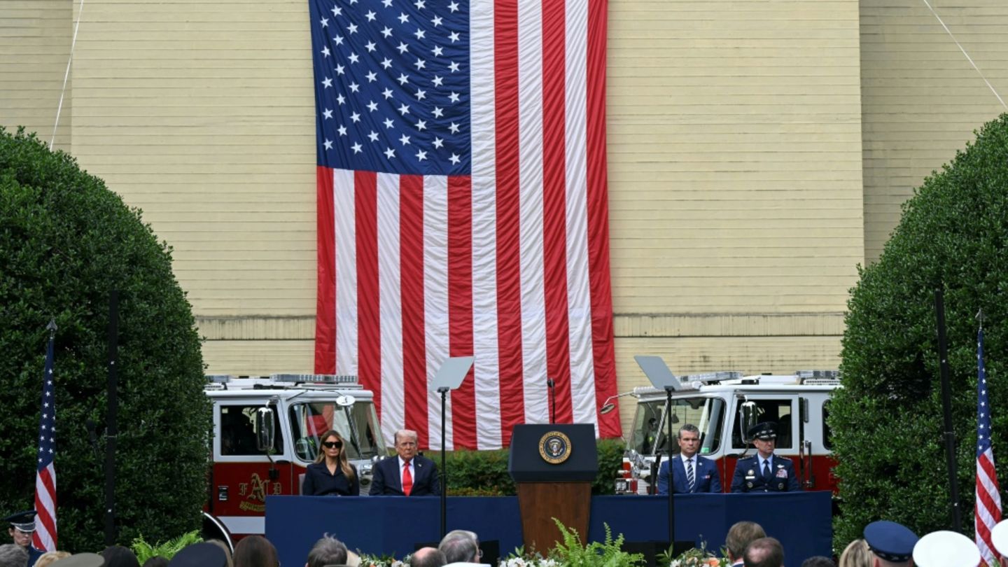 Trump bei Gedenkfeier im Pentagon
