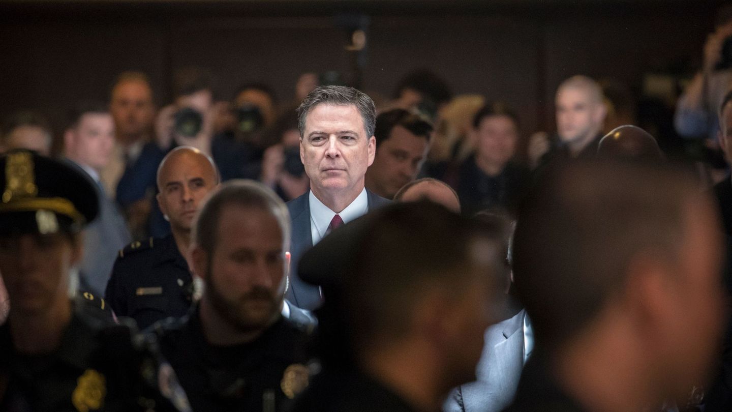 "Ich habe keine Angst", ließ Comey nach der Anklage wissen. (Archivbild) Foto: J. Scott Applewhite/AP/dpa