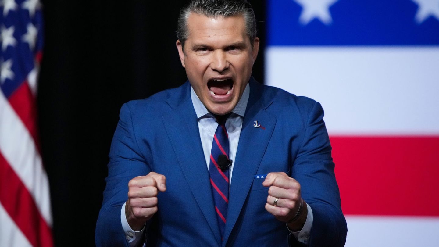 Die USA haben erneut ein Drogen-Schiff angegriffen. (Archivbild) Foto: Andrew Harnik/Pool Getty Images North America/AP/dpa