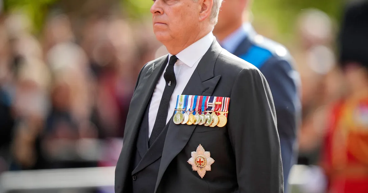 Former Prince Andrés arrested on suspicion of misconduct