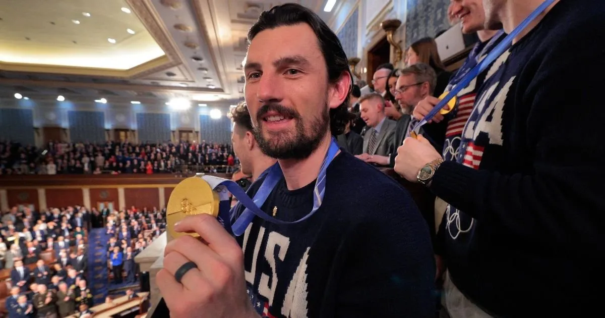 Trump awards civil decoration to goalkeeper of the US hockey team