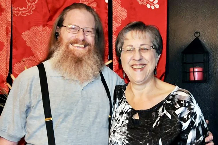 Image: A man and woman smiling next to each other (Philip Myers, left, and Phyliss Myers, right)