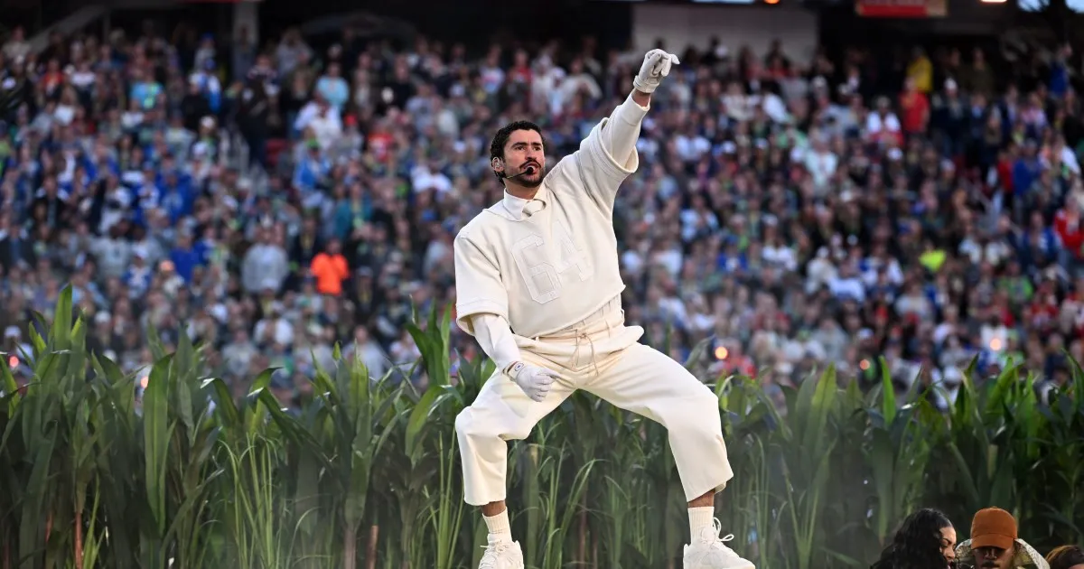 Bad Bunny pays tribute to Pelé during concert in Brazil