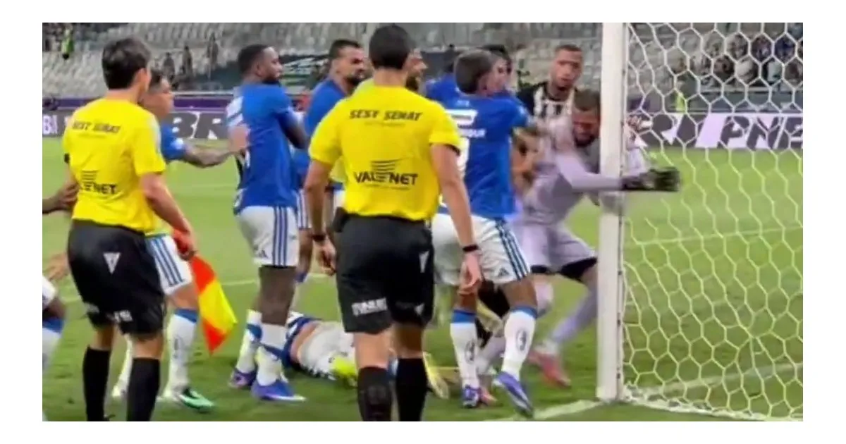 Record in Brazil: 23 expulsions in the Mineiro Championship final between Cruzeiro and Atlético Mineiro