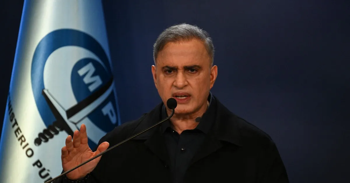 The Prosecutor and the Ombudsman resign from their positions less than two months after the fall of Maduro