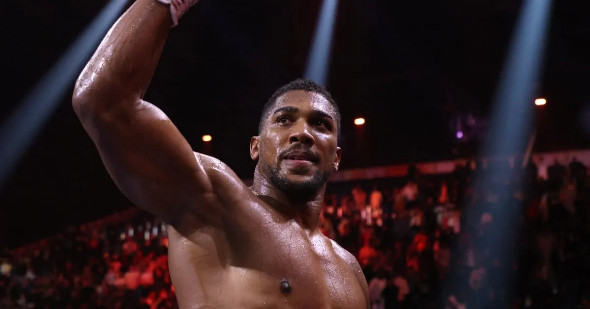 Joshua and Fury negotiate to close their long-awaited fight in November