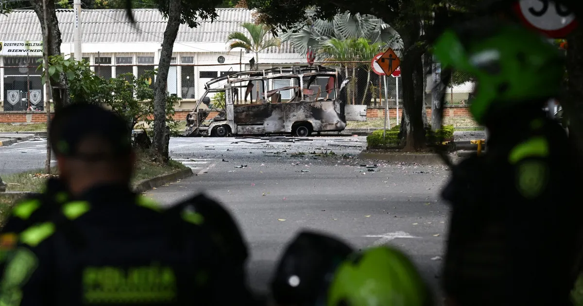 Seven dead and 17 injured in terrorist attack against civilian population amid wave of violence