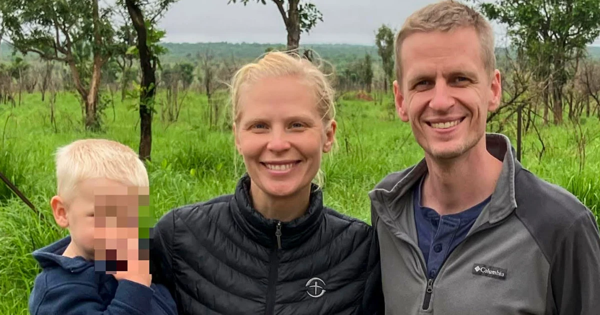 US doctor with Ebola is evacuated to Germany. His wife and four children remain under observation in the Congo