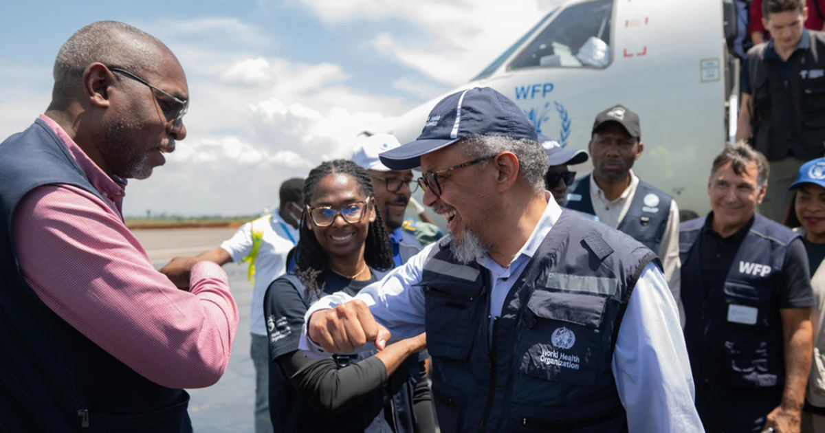 The director of the WHO arrives at the epicenter of the Ebola outbreak: “Touching the bodies of the dead can spread the virus even more”