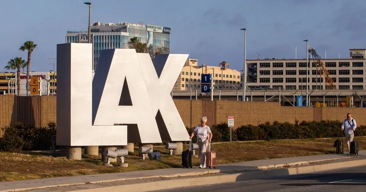 Days before the World Cup, they report risk of chaos for tourists at Los Angeles airport