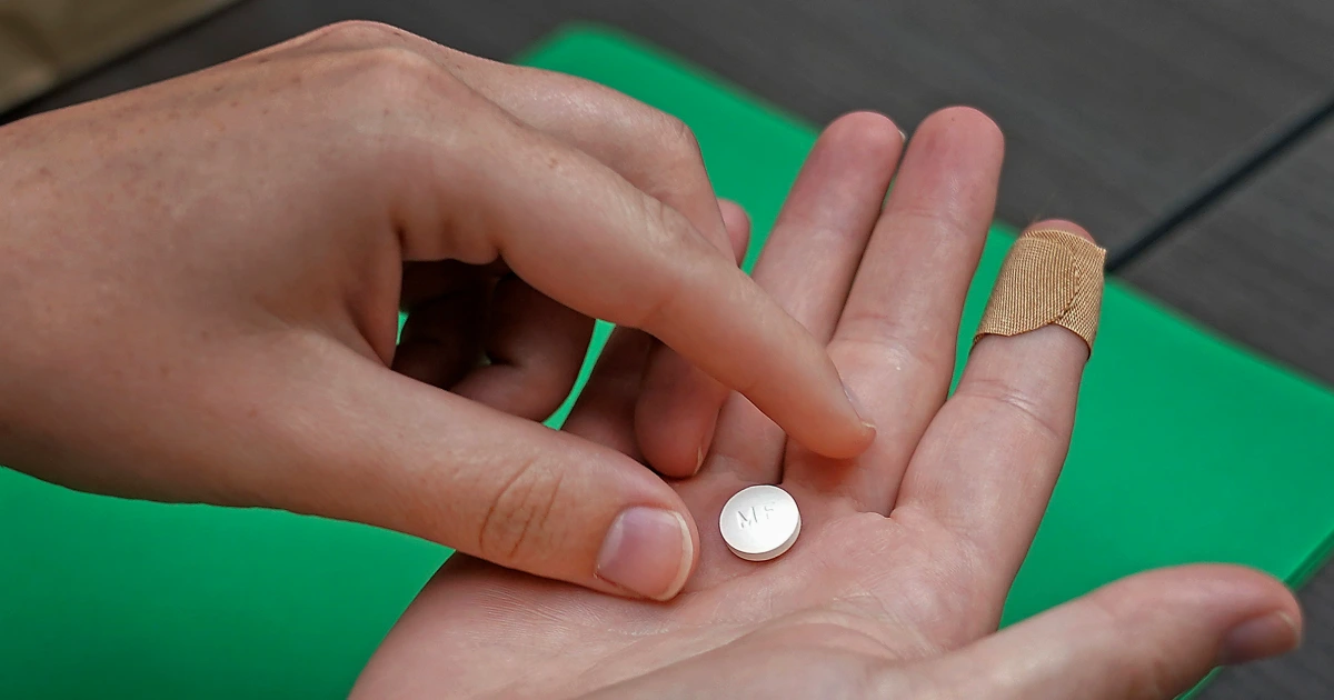 Federal court reinstates requirement that abortion pills be obtained in person, blocking mail access