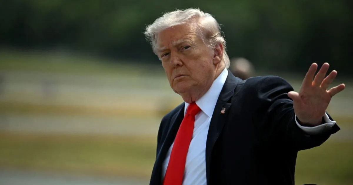 Trump increases pressure to reach a peace agreement and threatens Iran with new bombings