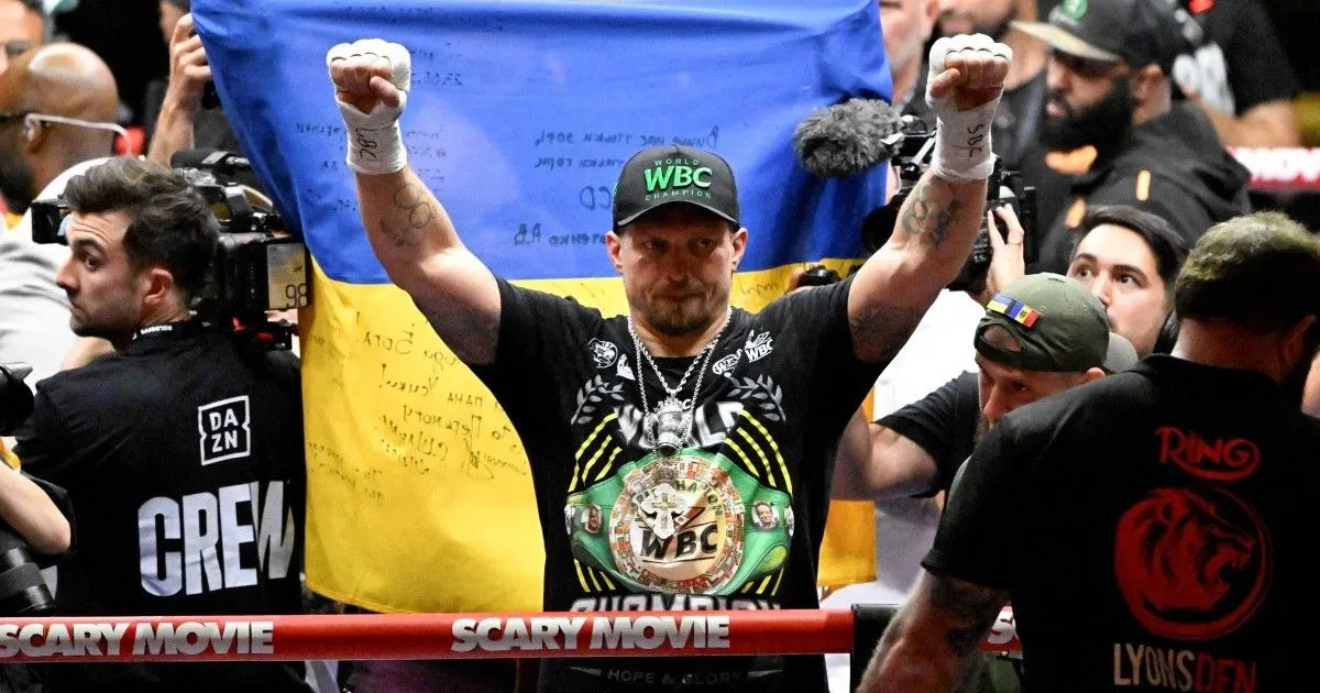 Usyk survives scare against Rico Verhoeven in controversial battle in Egypt