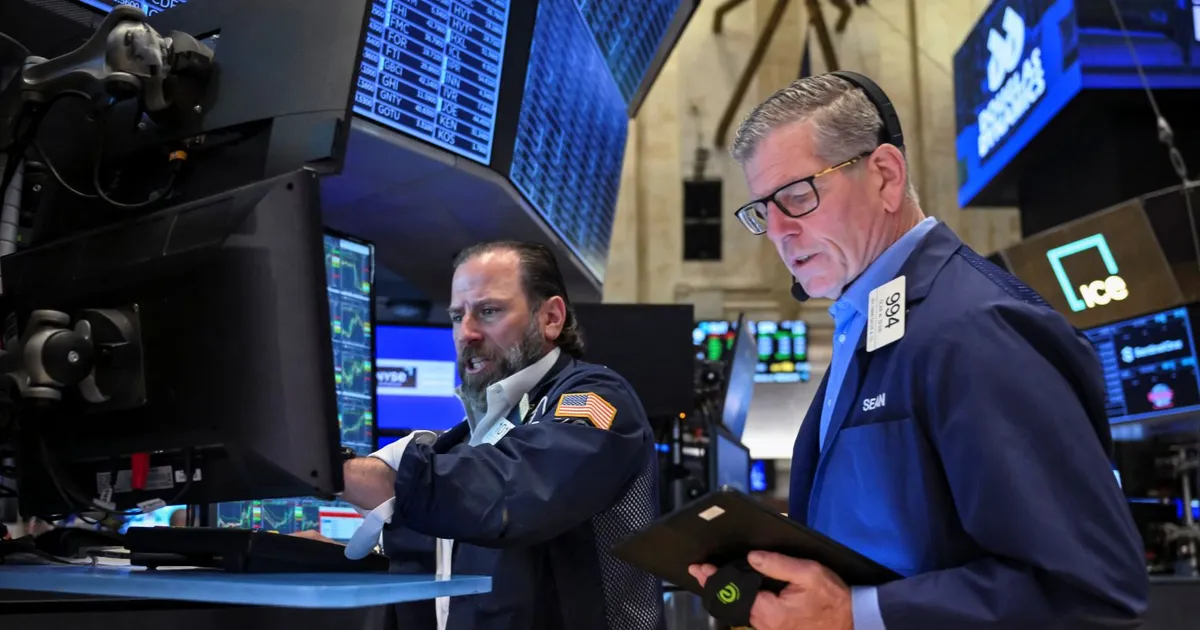 Wall Street opens with increases waiting for an agreement in the Middle East