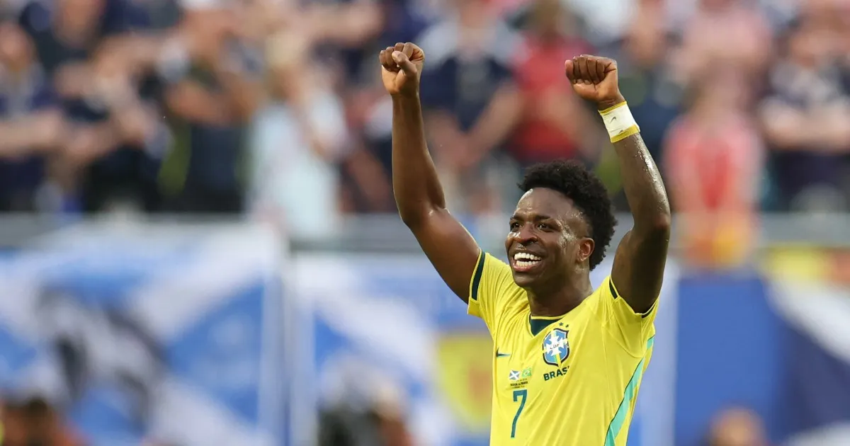 Brazil scores, delivers and goes as leader of group C
