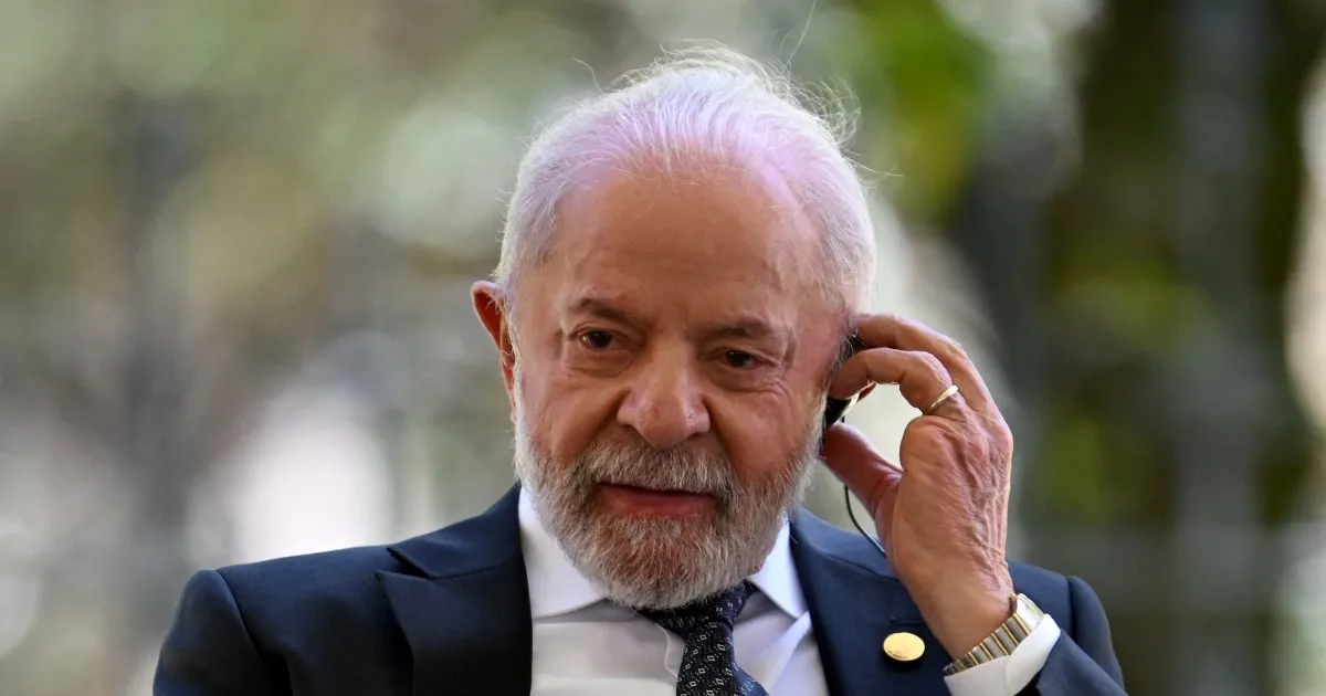 Lula's ally resigns as head of the ruling party in the Brazilian Senate due to suspicions of corruption