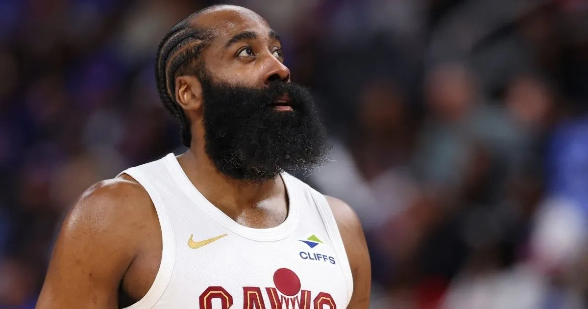 NBA star arrested in Houston for illegal possession of a weapon