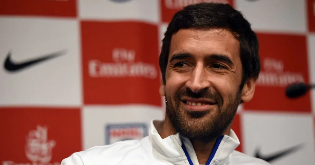 Raúl will be the sports director of Real Madrid if Riquelme wins the elections