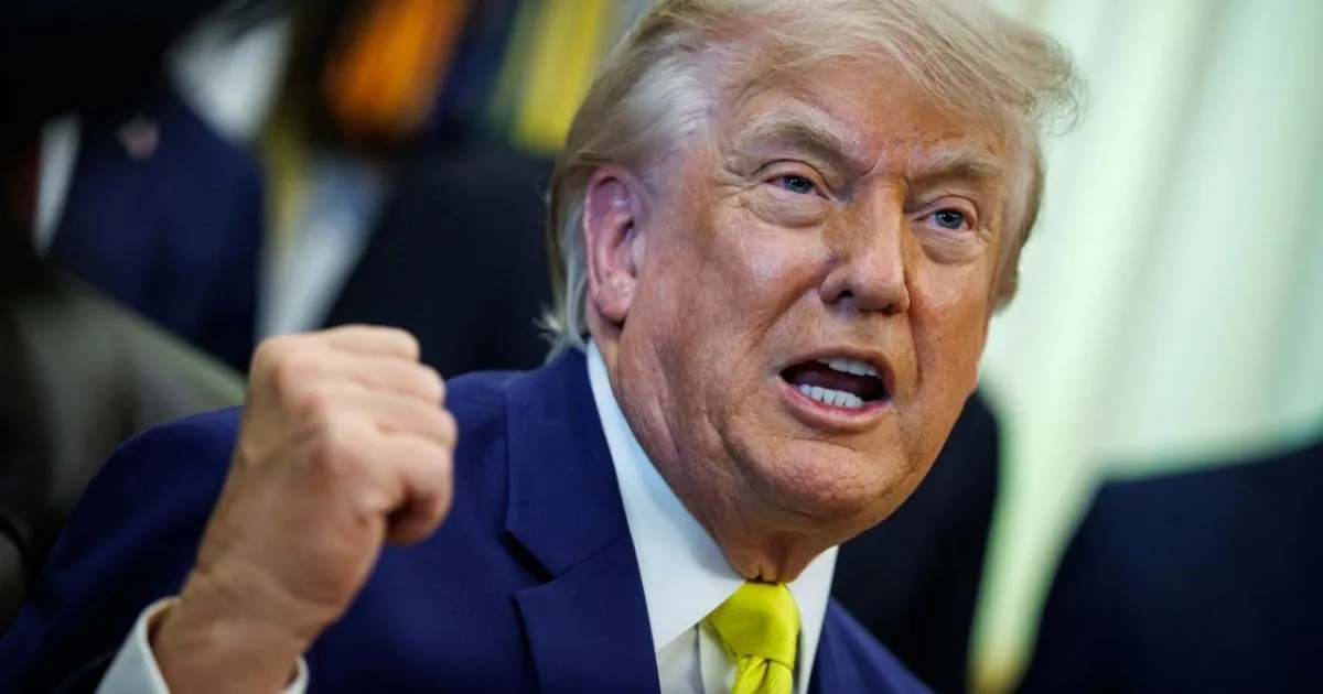 Trump assures that the US will take over Iran's main oil terminals