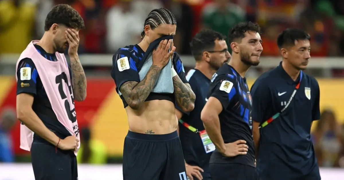 Uruguay is eliminated from the World Cup on a disastrous night for Muslera