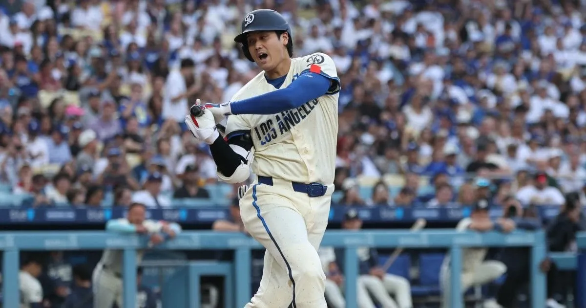 Dodgers delay Shohei Ohtani's return to the mound due to knee discomfort