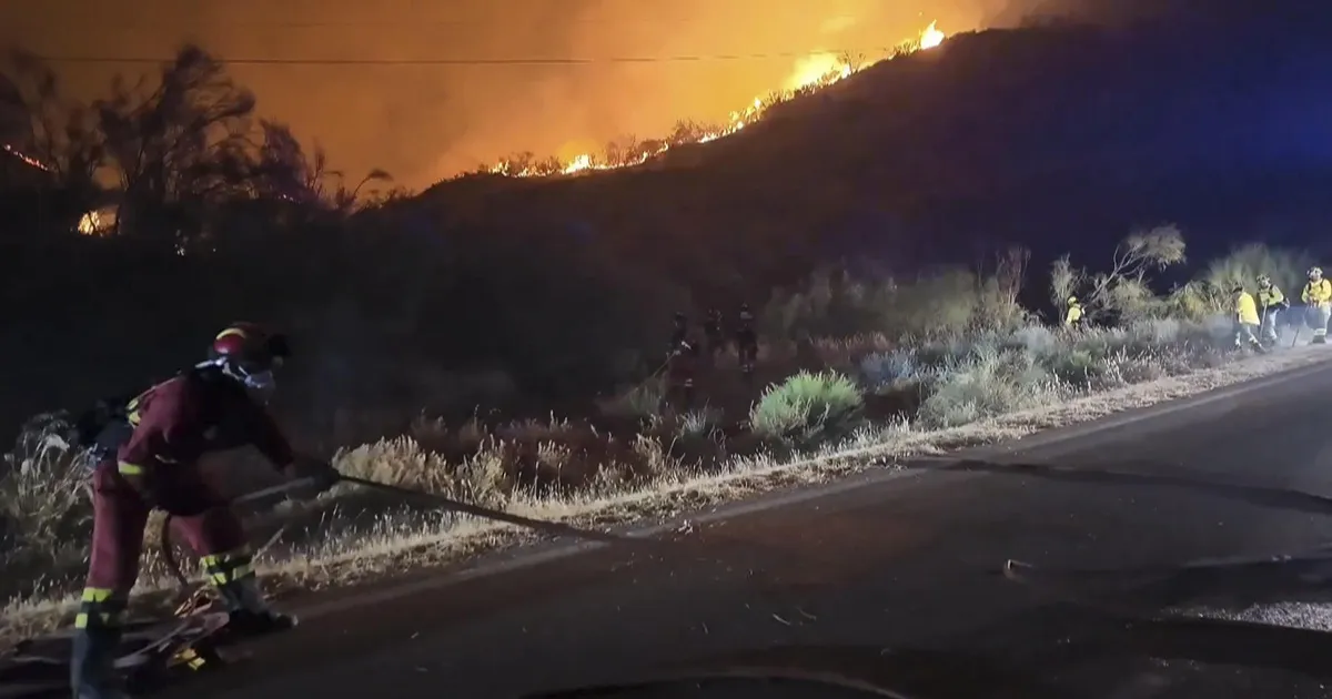Fire in southern Spain reduces intensity and evolves favorably for rescuers