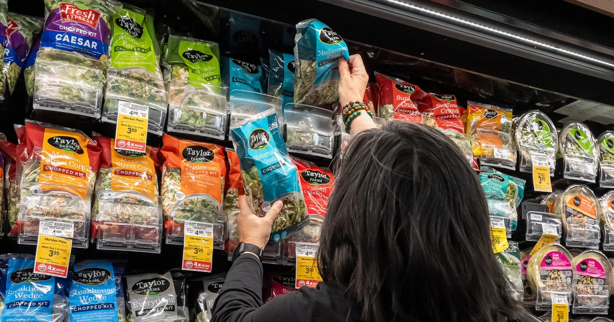 How the outbreak of cyclosporiasis associated with lettuce has caused a crisis of confidence among consumers