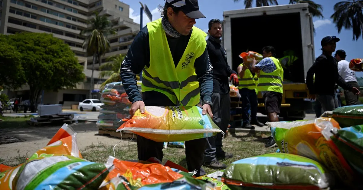 The US continues to send aid to areas devastated by the earthquakes in Venezuela