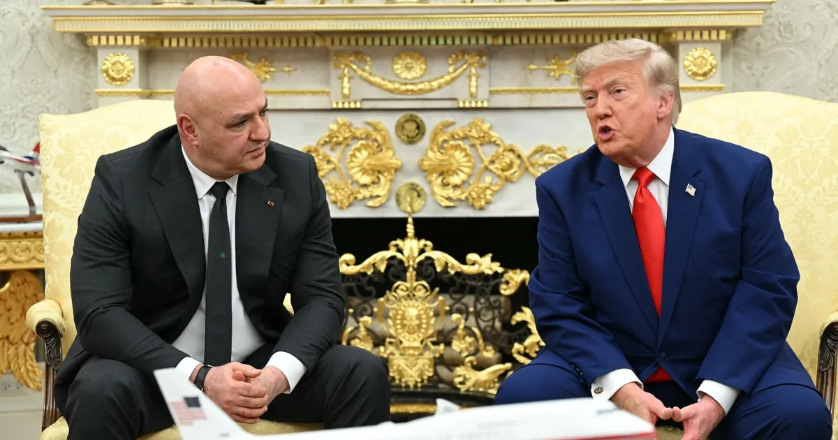 Trump authorizes resuming direct flights from the US to Lebanon after receiving the president of that country