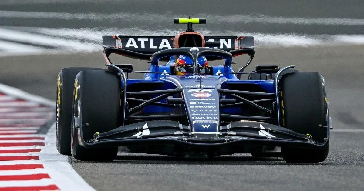 Carlos Sainz renews with the Williams Formula 1 team