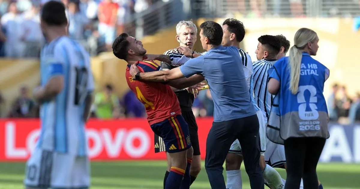 Paredes considers FIFA's punishment for incidents at the World Cup final "exaggerated"