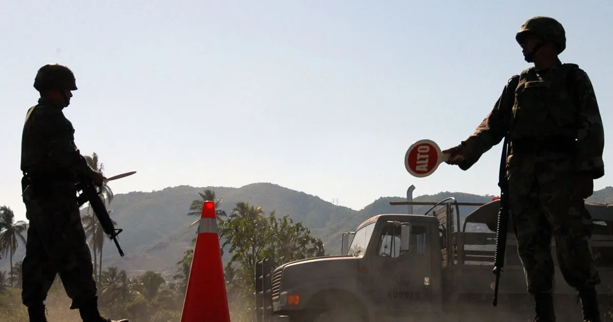 The US issues an alert in a city on the border with Mexico due to threats from drug trafficking