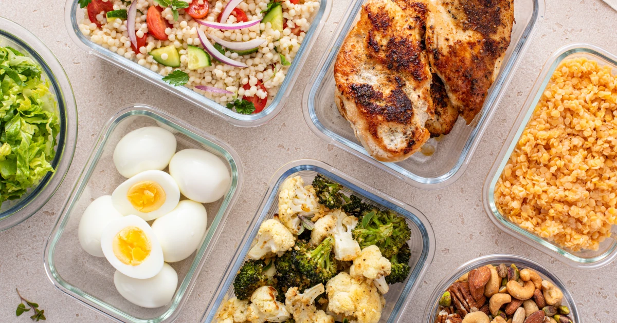 How to store food safely and avoid germs when cooking in large quantities