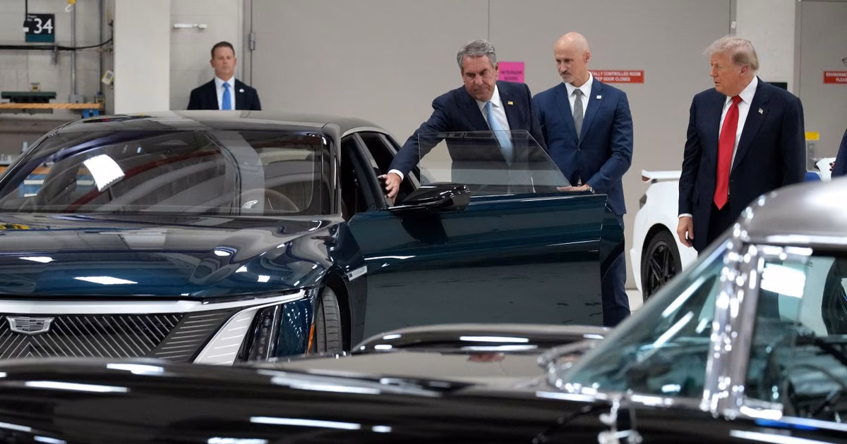 Trump reverses Biden's policies on electric cars and promises cheaper vehicles