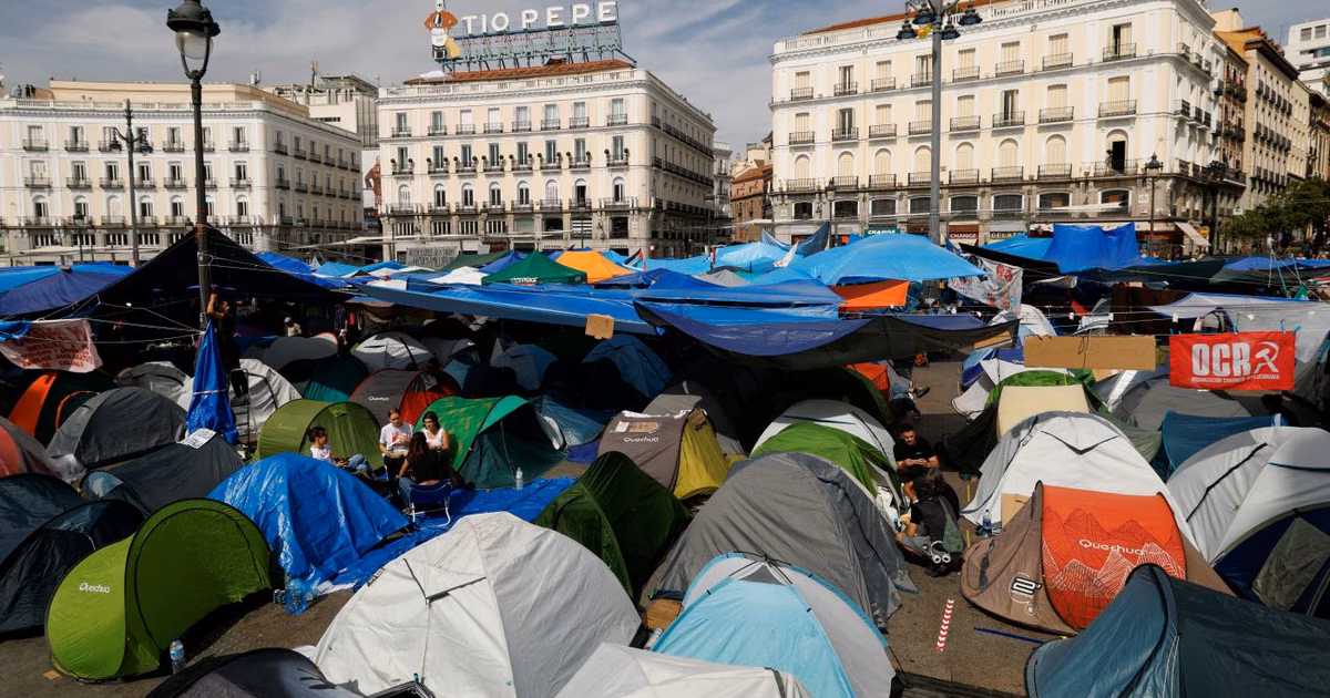 Socialists in Spain seek the forced expropriation of Cuban-style homes